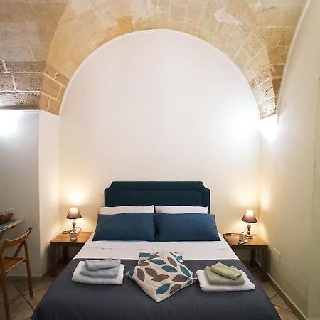 Palazzo Saraceno Apartment-Taras Taranto Bagian luar foto