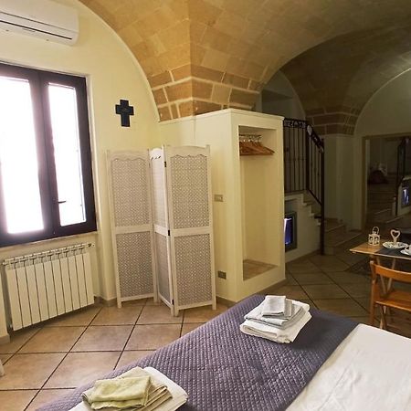 Palazzo Saraceno Apartment-Taras Taranto Bagian luar foto