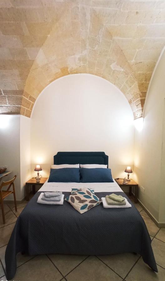 Palazzo Saraceno Apartment-Taras Taranto Bagian luar foto